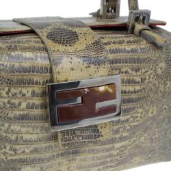 مملوكة مسبقًا حقيبة صندوق فندي جلد سحلية