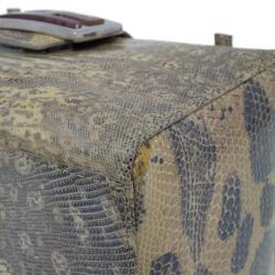 مملوكة مسبقًا حقيبة صندوق فندي جلد سحلية