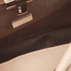 Pre Owned حقيبة فندي بيكابو جلد وشيرلينغ وردي فاتح صغيرة 