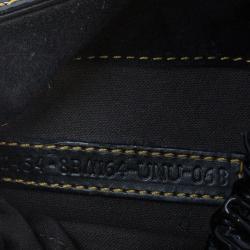 مملوكة مسبقًا Fendi Black Patent Leather B Crossbody Clutch