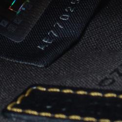 مملوكة مسبقًا Fendi Black Patent Leather B Crossbody Clutch