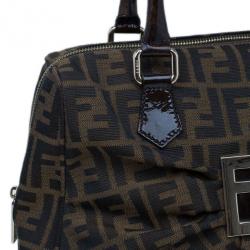 مملوكة مسبقًا حقيبة يد فندي بنقش مونوجرامي زوكا ميا