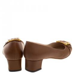 Pre Owned Fendi Brown Leather FF Buckle Pumps Size 40