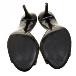 Pre Owned صندل سلايد فندي كانفاس زوكا توباكو أسود وجلد لامع مقاس 38