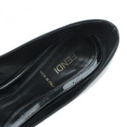 مملوكة مسبقًا Fendi Black Patent Leather Zucca Print Heel Peep Toe Pumps Size 38.5