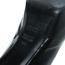 مملوكة مسبقًا Fendi Black Patent Leather Zucca Print Heel Peep Toe Pumps Size 38.5