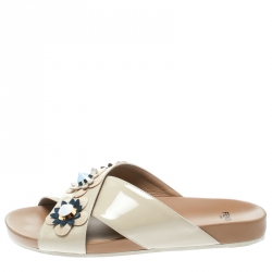 Pre Owned Fendi Beige Patent Leather Flower & Stud-Embellished Slide Sandals Size 39
