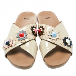 Pre Owned Fendi Beige Patent Leather Flower & Stud-Embellished Slide Sandals Size 39