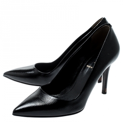 Pre Owned Fendi Black Textured Leather Pointed Toe Pumps Size 36
