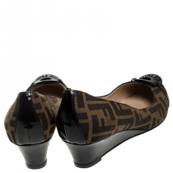 Pre Owned Fendi Brown Zucca Canvas Logo Plate Wedges Pumps Size 39