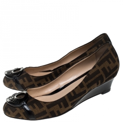 Pre Owned Fendi Brown Zucca Canvas Logo Plate Wedges Pumps Size 39