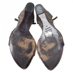 مملوكة مسبقًا Fendi Tobacco Zucca Canvas Wedge Ankle Strap Sandals Size 38