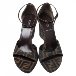 مملوكة مسبقًا Fendi Tobacco Zucca Canvas Wedge Ankle Strap Sandals Size 38