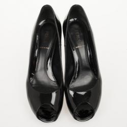 مملوكة مسبقًا Fendi Black Patent Leather Zucca Print Heel Peep Toe Pumps Size 38