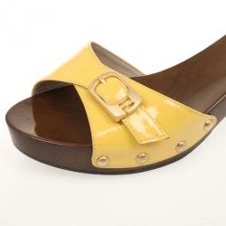 مملوكة مسبقًا Fendi Yellow Patent Leather Wooden Buckle Opera Clogs Size 38