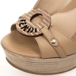 مملوكة مسبقًا Fendi Beige Leather Slingback Platform Wedges Size 38