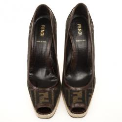 مملوكة مسبقًا Fendi Zucca Canvas Peep Toe Espadrilles Wedges Size 39