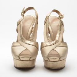 مملوكة مسبقًا Fendi Beige Leather and Satin Sling Back Pumps Size 38