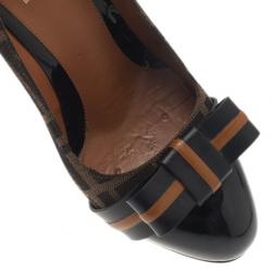 Pre Owned Fendi Zucca Canvas and Leather Pride and Prejudice Bow Pumps Size 39