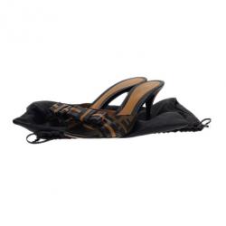 مملوكة مسبقًا Fendi Zucca Canvas Pride and Prejudice Bow Slides Size 38.5