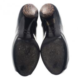 مملوكة مسبقًا حذاء فندي كعب عالي زوكينو أسود لامع بفتحة أمامية للأصبع مقاس 37