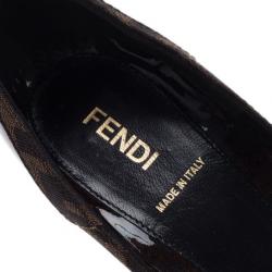مملوكة مسبقًا Fendi Brown Patent Leather and Canvas Logo Plate Wedge Pumps Size 38.5