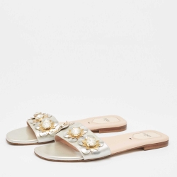 Pre Owned Fendi Silver Leather Flowerland Flat Slides Size 40