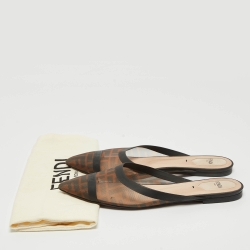مملوكة مسبقًا Fendi Brown/Black Zucca Mesh and Leather Colibri Flat Mules Size 39.5