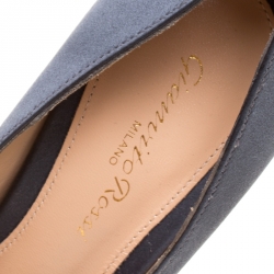 Pre Owned Gianvito Rossi Grey Satin Pointed Toe Pumps Size 35.5