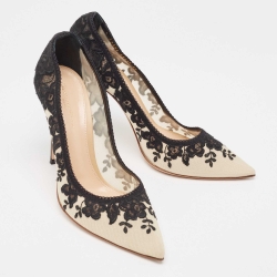 Pre Owned Gianvito Rossi Black/Beige Lace and Mesh Giada Pumps Size 40