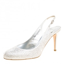 Pre Owned صندل جينا ساتان بيج مزخرف كريستال بحزام للكاحل مقاس 38