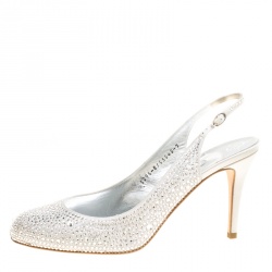 Pre Owned صندل جينا ساتان بيج مزخرف كريستال بحزام للكاحل مقاس 38