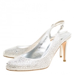 Pre Owned صندل جينا ساتان بيج مزخرف كريستال بحزام للكاحل مقاس 38