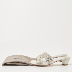 مملوكة مسبقًا Gina White/Silver Patent Leather Crystal Embellished Slides Size 39