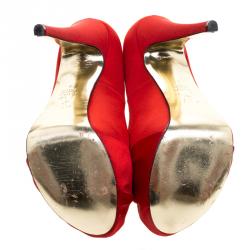 Pre Owned حذاء كعب عالي جينا نعل سميك هودي كلير ساتان أحمر مقاس 38