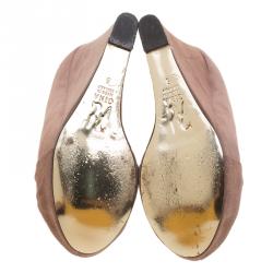 مملوكة مسبقًا Gina Brown Pleated Suede Wedge Platform Pumps Size 38