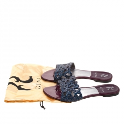 Pre Owned صندل فلات سلايد جينا مزخرف كريستال أزرق مقاس 39