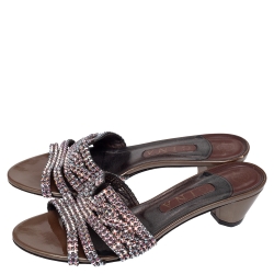 Pre Owned صندل سلايد جينا مرصع كريستال أسود مقاس 36.5