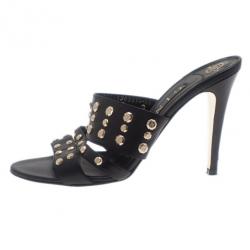 مملوكة مسبقًا Gina Black Leather Studded Slides Size 40