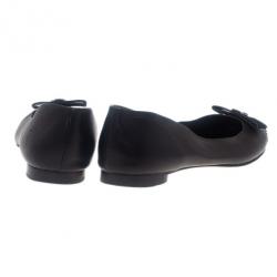 Pre Owned باليرينا جينا مرصعة جلد أسود مقاس 41