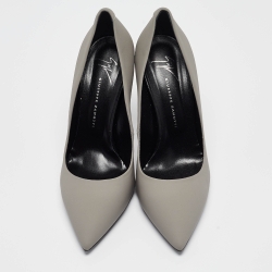 مملوكة مسبقًا Giuseppe Zanotti Grey Lucrezia Leather Pointed Toe Pumps Size 38