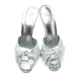 Pre Owned Giuseppe Zanotti Metallic Silver Leather Knotted Slip On Sandals Size 36.5