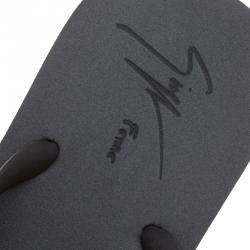 Pre Owned Giuseppe Zanotti Black Rubber Miami Beach Flip Flops Size 39