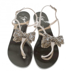 Pre Owned Giuseppe Zanotti Beige Suede Rock Crystal Embellished Bow Flat Thong Sandals Size 38.5
