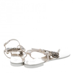 Pre Owned Giuseppe Zanotti Beige Suede Rock Crystal Embellished Bow Flat Thong Sandals Size 38.5