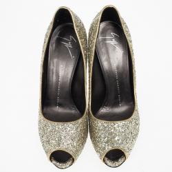 مملوكة مسبقًا Giuseppe Zanotti Gold Glitter Peep Toe Pumps Size 38