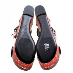 Pre Owned صندل بحزام للكاحل جوسيبي زانوتي نعل سميك ساتان أحمر طباعة موردة وجلد مقاس 36