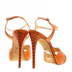 Pre Owned صندل جوسيبي زانوتي جلد نقشة الثعبان برتقالي بسيور متعاكسة مقاس 39
