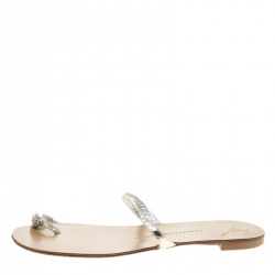 Pre Owned Giuseppe Zanotti Metallic Silver Crystal Embellished Toe Ring Flat Sandals Size 39