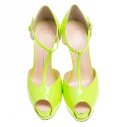 مملوكة مسبقًا Giuseppe Zanotti Neon Green Patent Leather T-Strap Platform Peep Toe Sandals Size 38